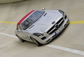 Mercedes-Benz SLS AMG Roadster – nebe nad hlavou