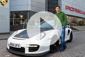 Mark Webber a jeho Porsche 911 GT2 RS – video