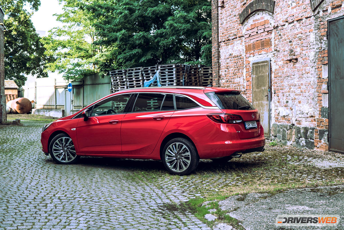 Opel Astra Sports Tourer 1,6 DISI – spáč