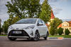 Toyota Yaris Hybrid – drobný škudlil